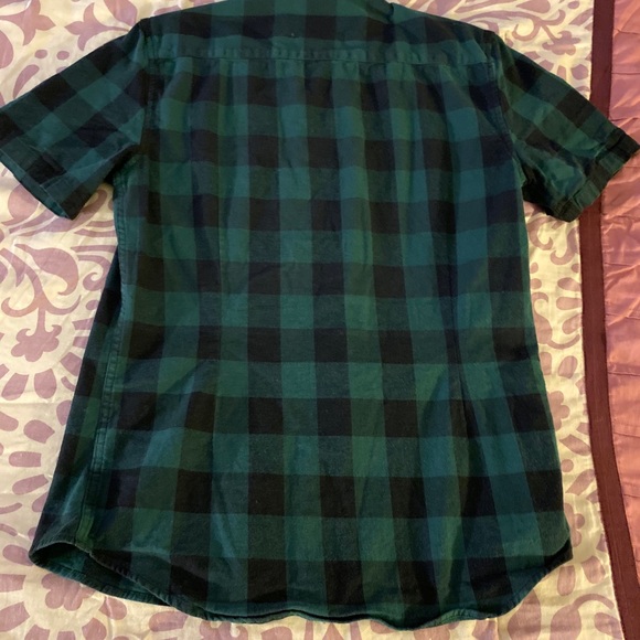 H & M button up short sleeve - Picture 3 of 3